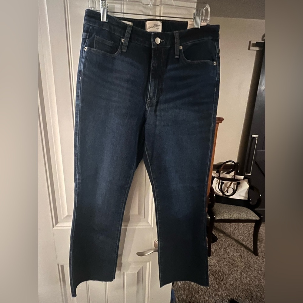 NWT Universal Thread Ankle Bootcut Jeans, size 10